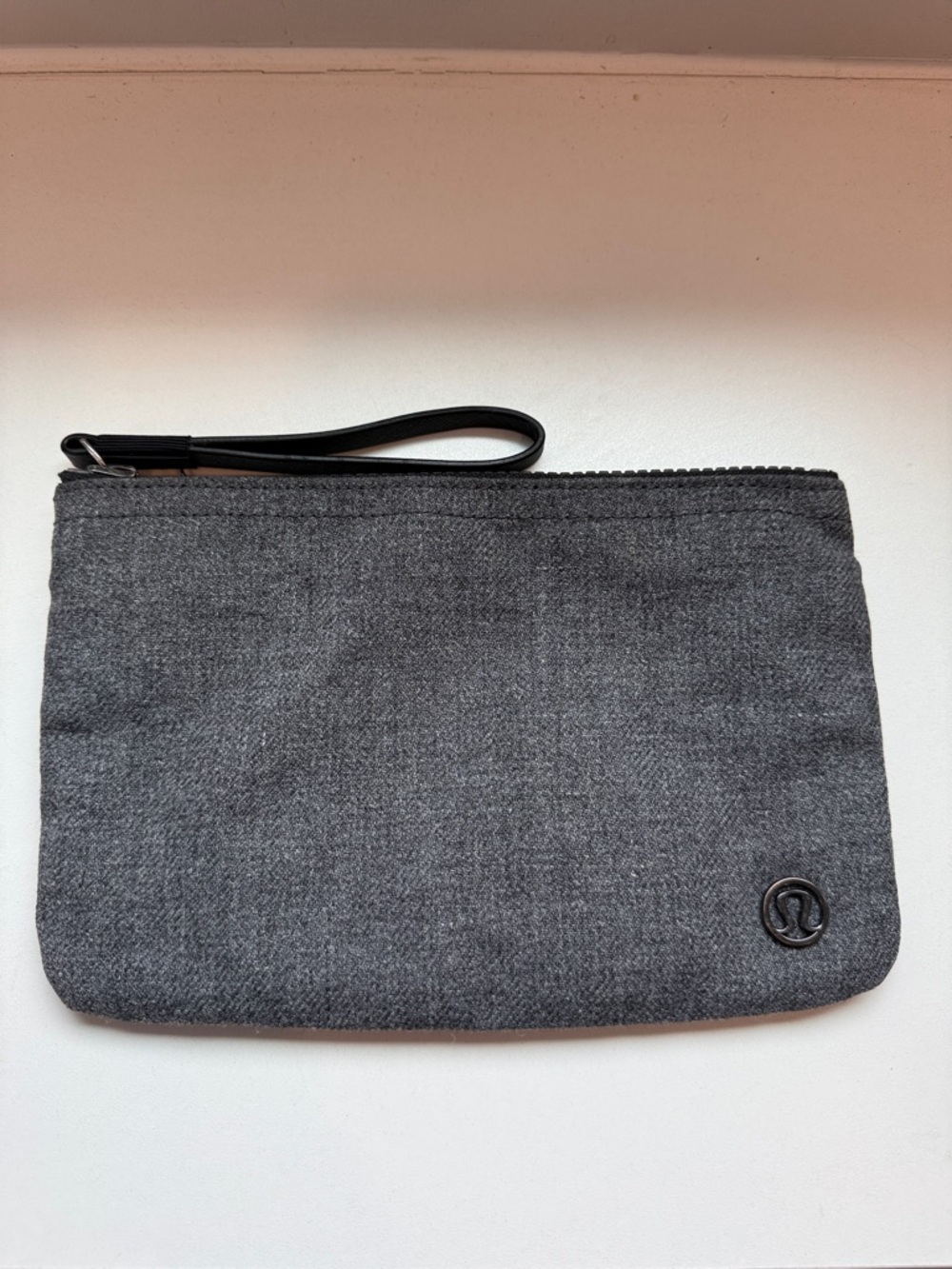 Lululemon small pouch, make up pouch in grey